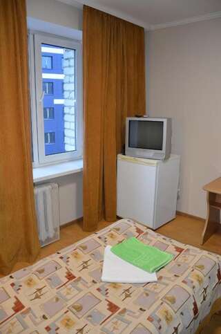 Мини-отель Hotel Trias Киев Стандартный одноместный номер с общей ванной комнатой-4