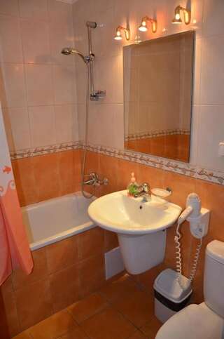 Мини-отель Hotel Trias Киев Люкс-19